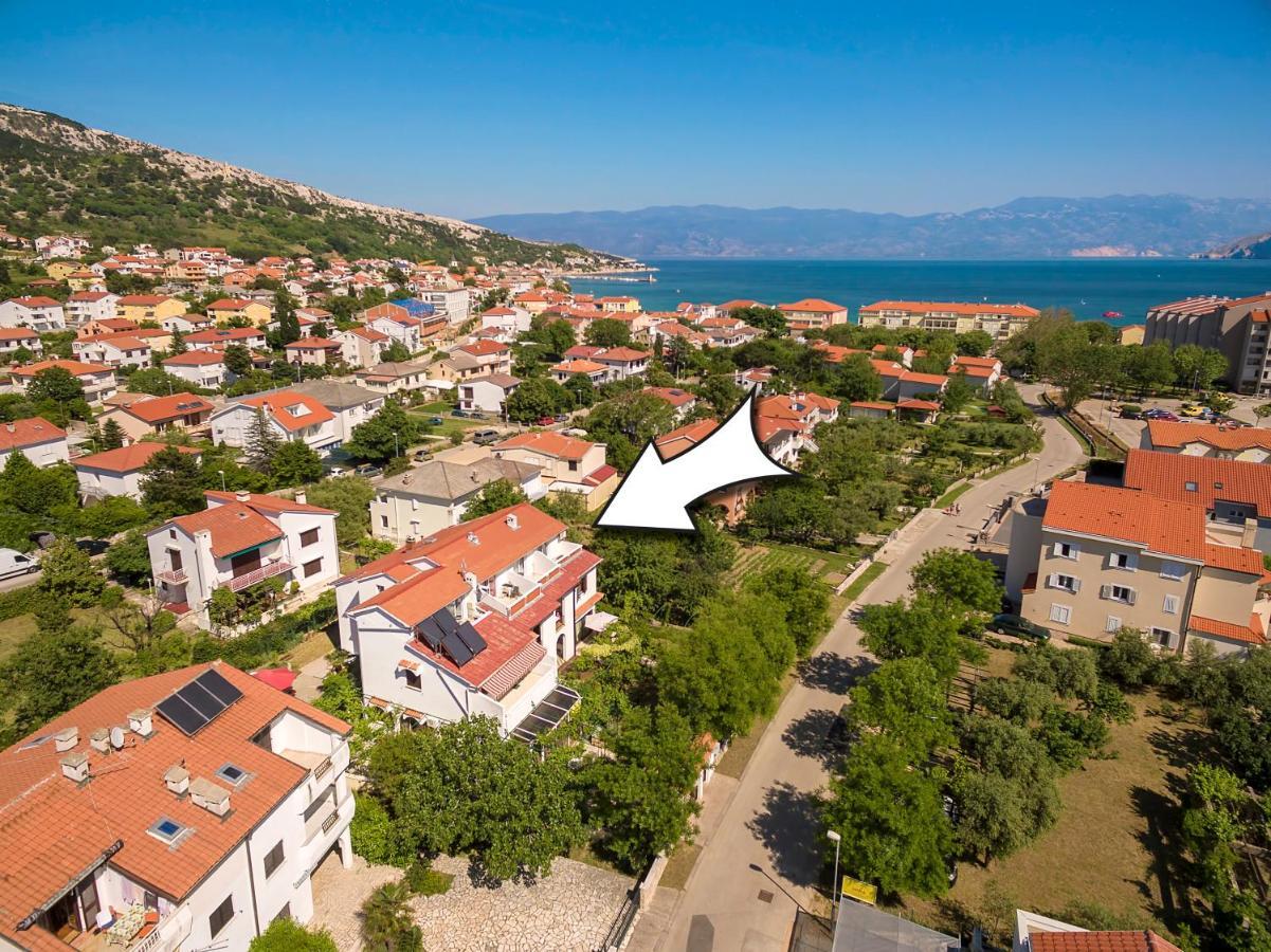 Apartment Tomasic With Terrace Baška Zewnętrze zdjęcie